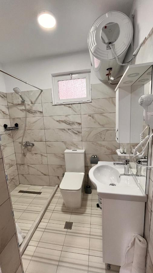 Hotel Driteza Korcza Zewnętrze zdjęcie