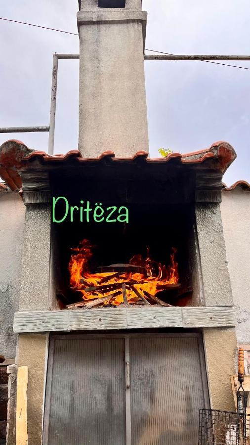 Hotel Driteza Korcza Zewnętrze zdjęcie