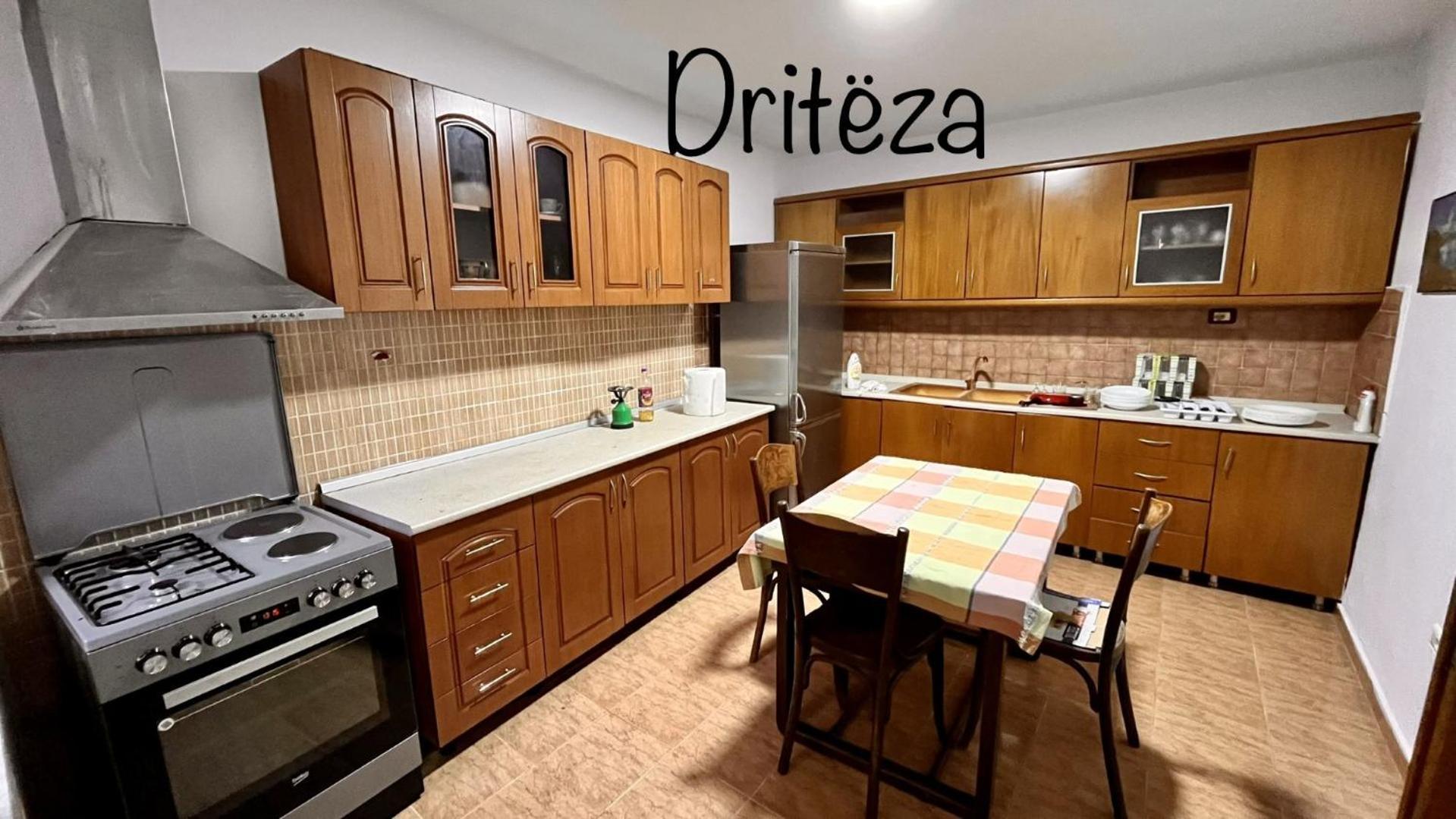 Hotel Driteza Korcza Zewnętrze zdjęcie